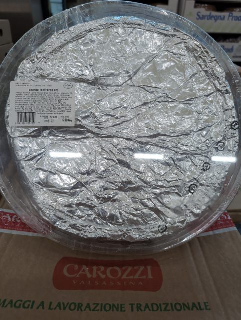 Gorgonzola a la cuillere aromatise a l’abricot et romarin