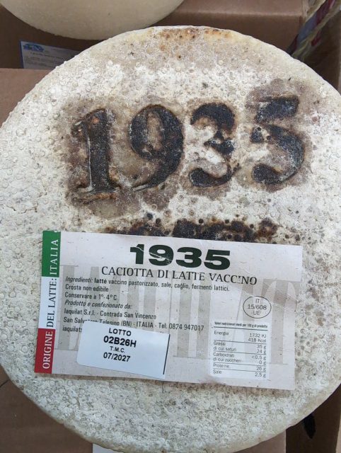 Type pecorino lait de vache avec faible teneur en sel