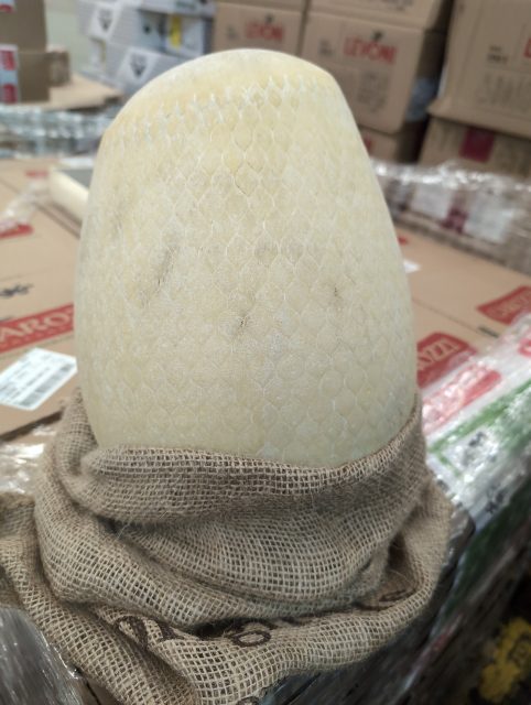 Type emmental italien piece de 7kg lait 100% region campagne