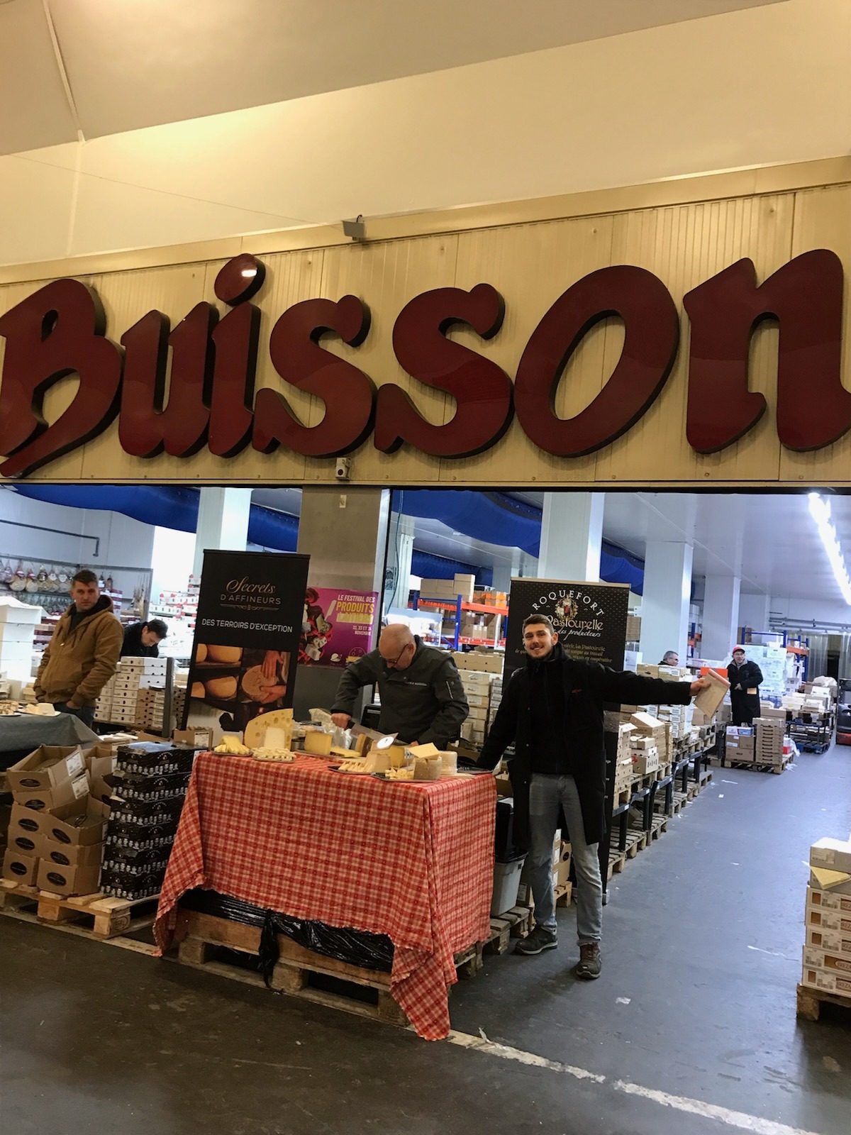 Buisson — meules d'emmental à Rungis