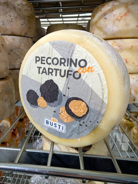 Pecorino affiné à la truffe d'été (1%)