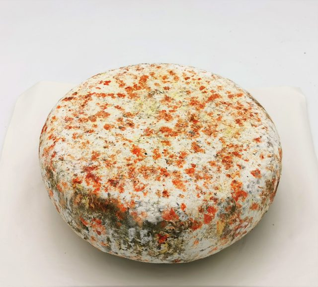 Tomme de chèvre à la truffe d'été (1,1%)