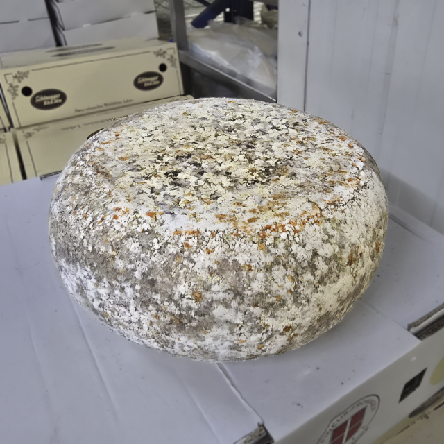Tomme de chèvre thym et miel
